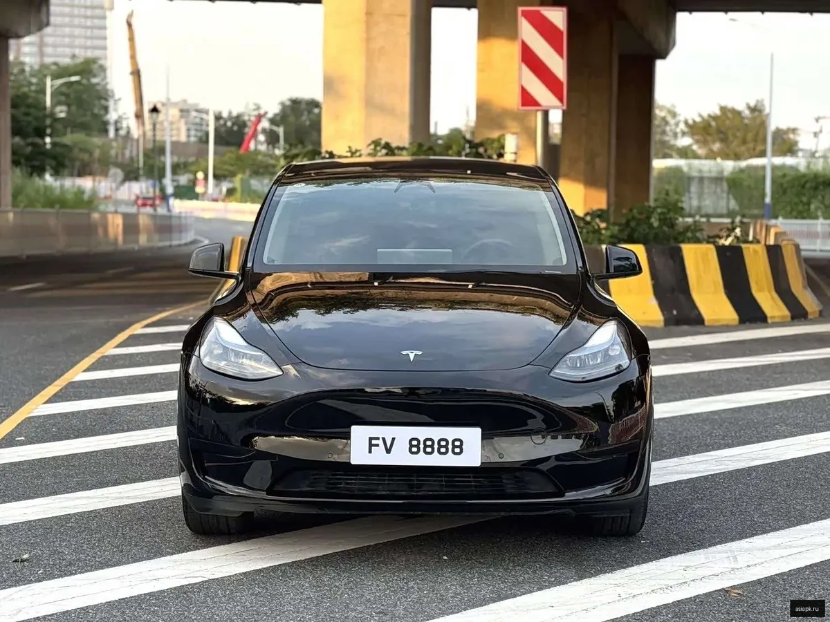 tesla Model Y 2