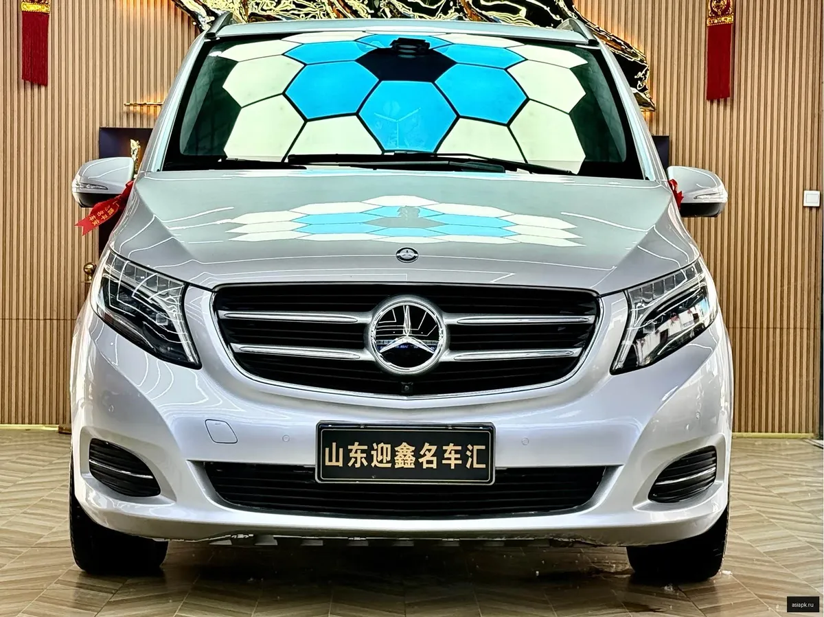 Mercedes-Benz V-Class 3