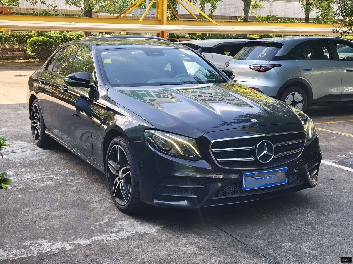 Mercedes-Benz E-Class 3