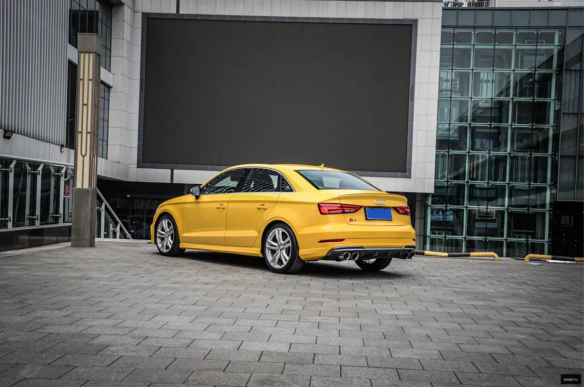 Audi S3 4