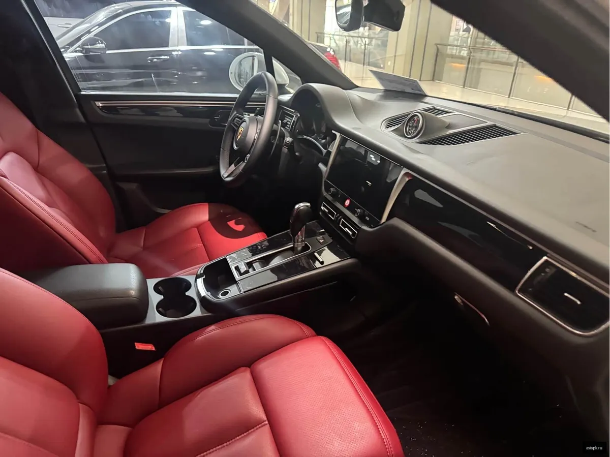 Porsche Macan 5