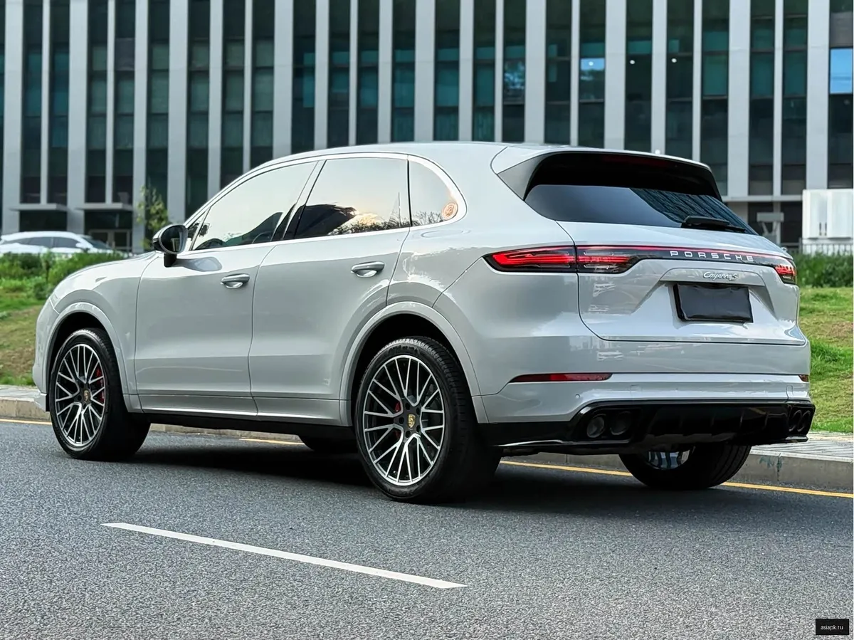 Porsche Cayenne 6