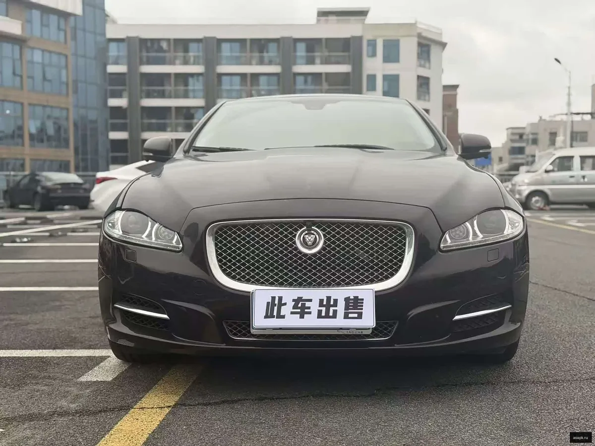 Jaguar XJ 2