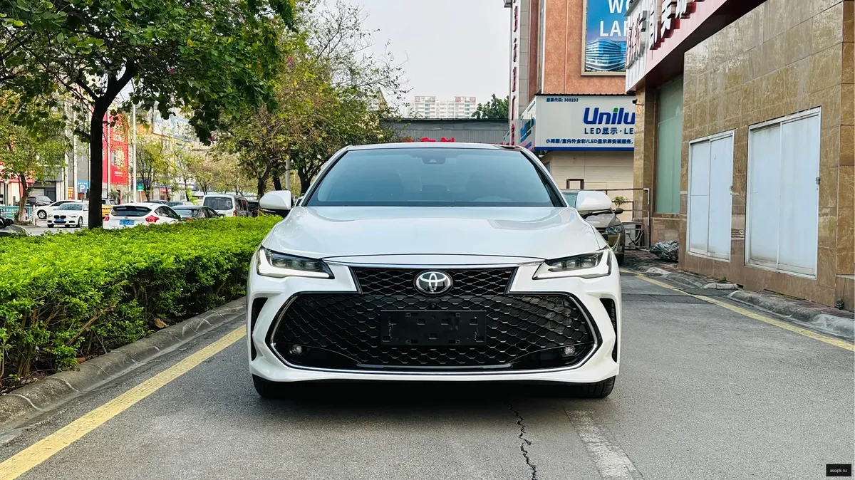 Toyota Avalon 2
