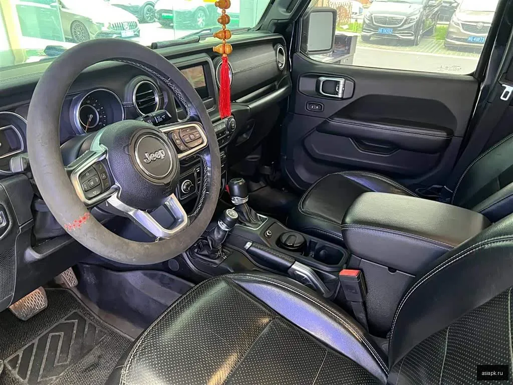 Jeep Wrangler 5