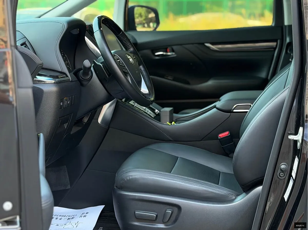 Toyota Vellfire 6