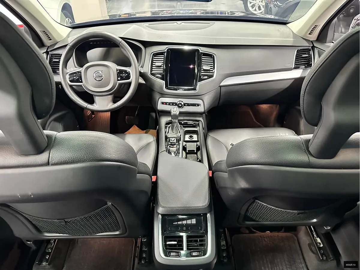 Volvo XC90 6