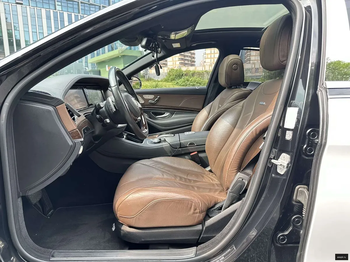 Mercedes-Benz S-Class 3