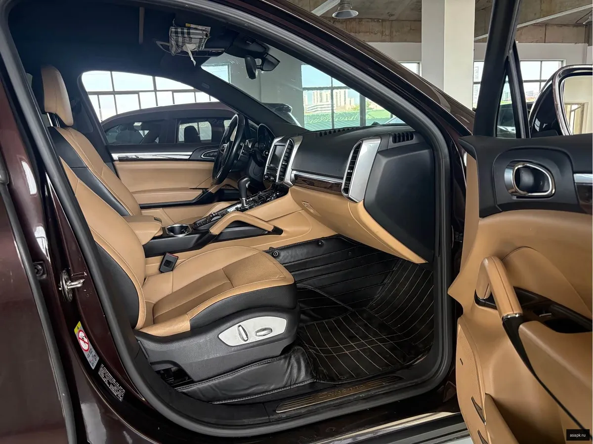 Porsche Cayenne 5