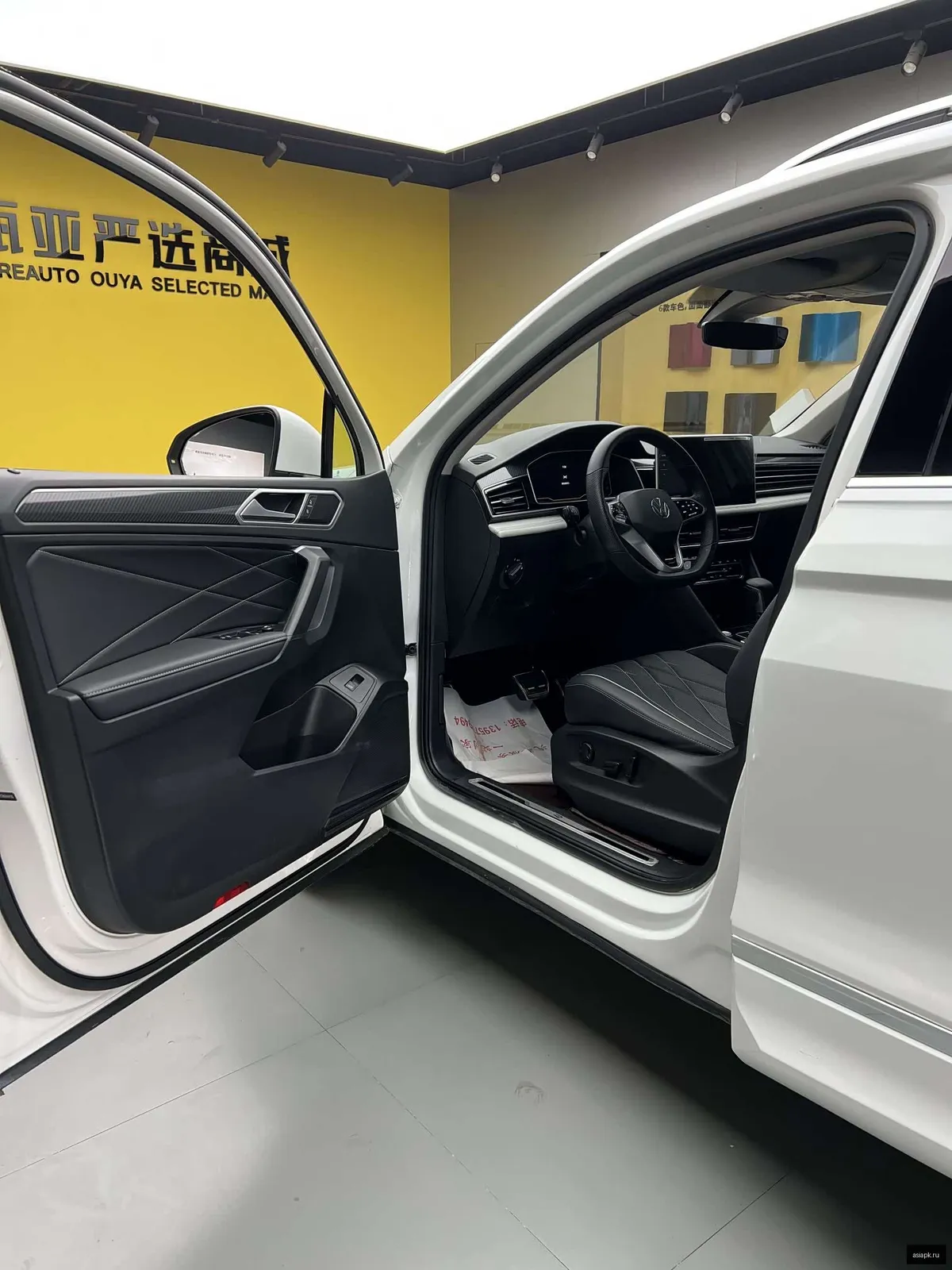 Volkswagen Tiguan L 4
