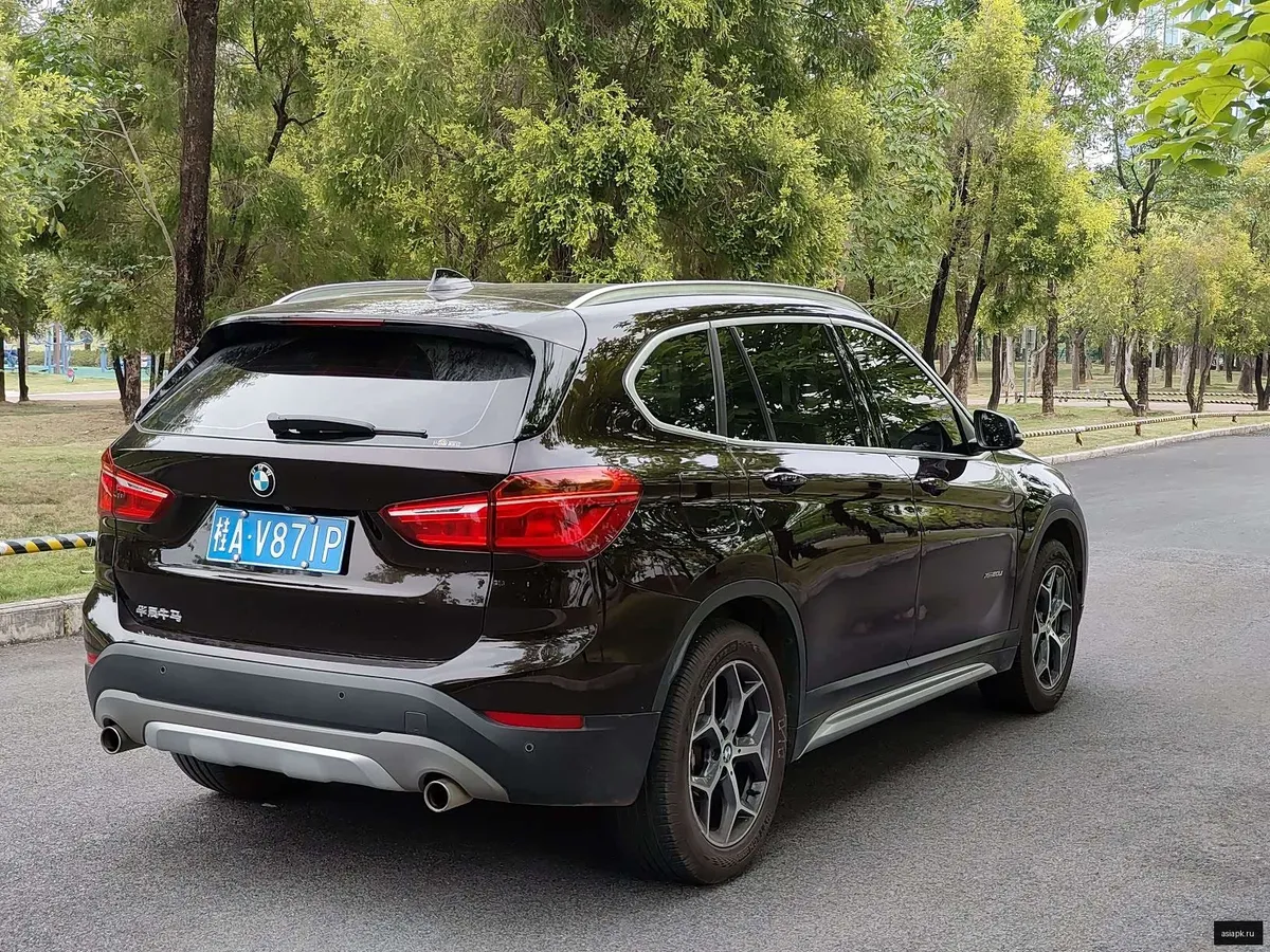 BMW X1 6