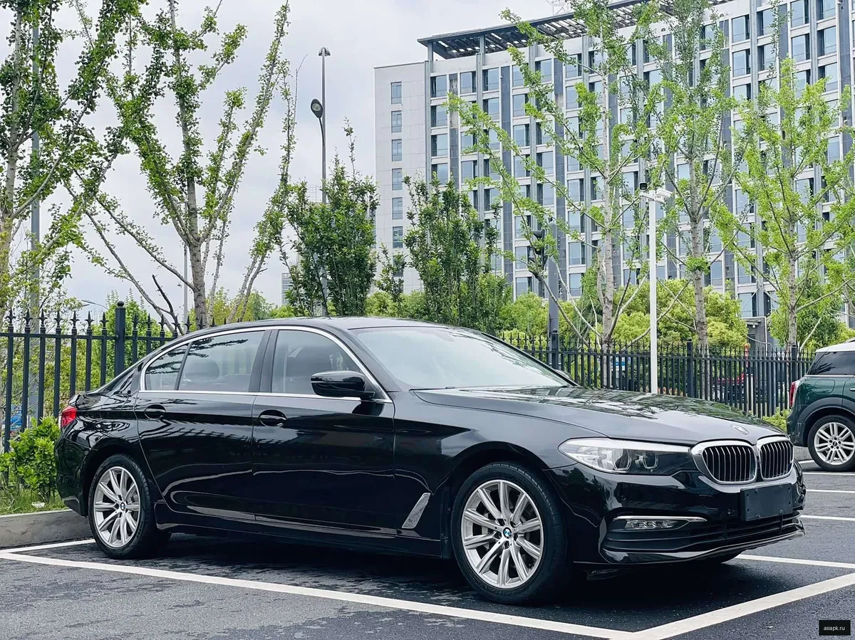 BMW 5-Series 3