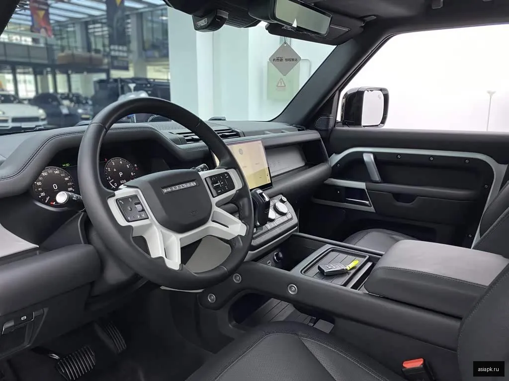 Land Rover Defender 5