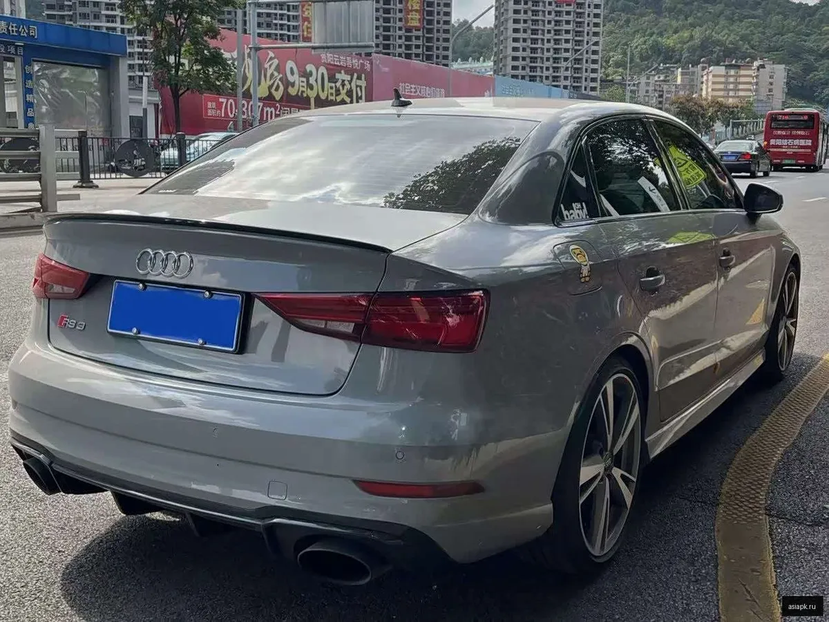 Audi RS3 3