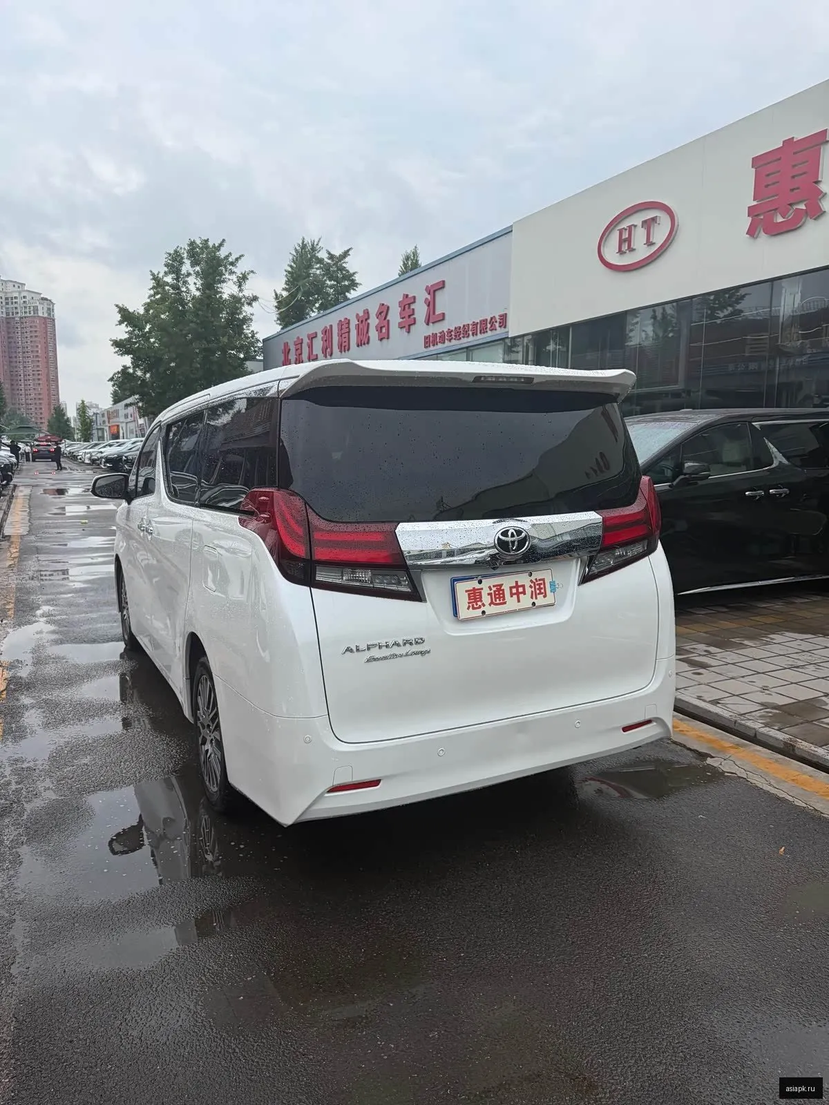 Toyota Alphard 6