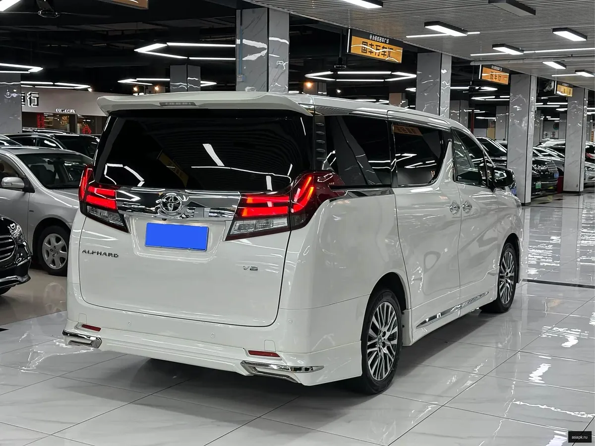 Toyota Alphard 5