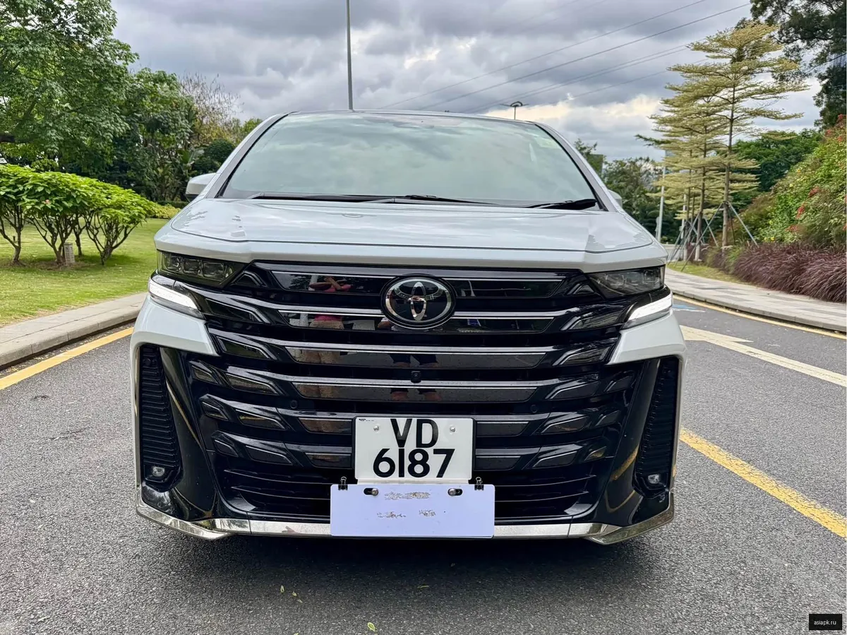 Toyota Vellfire 2