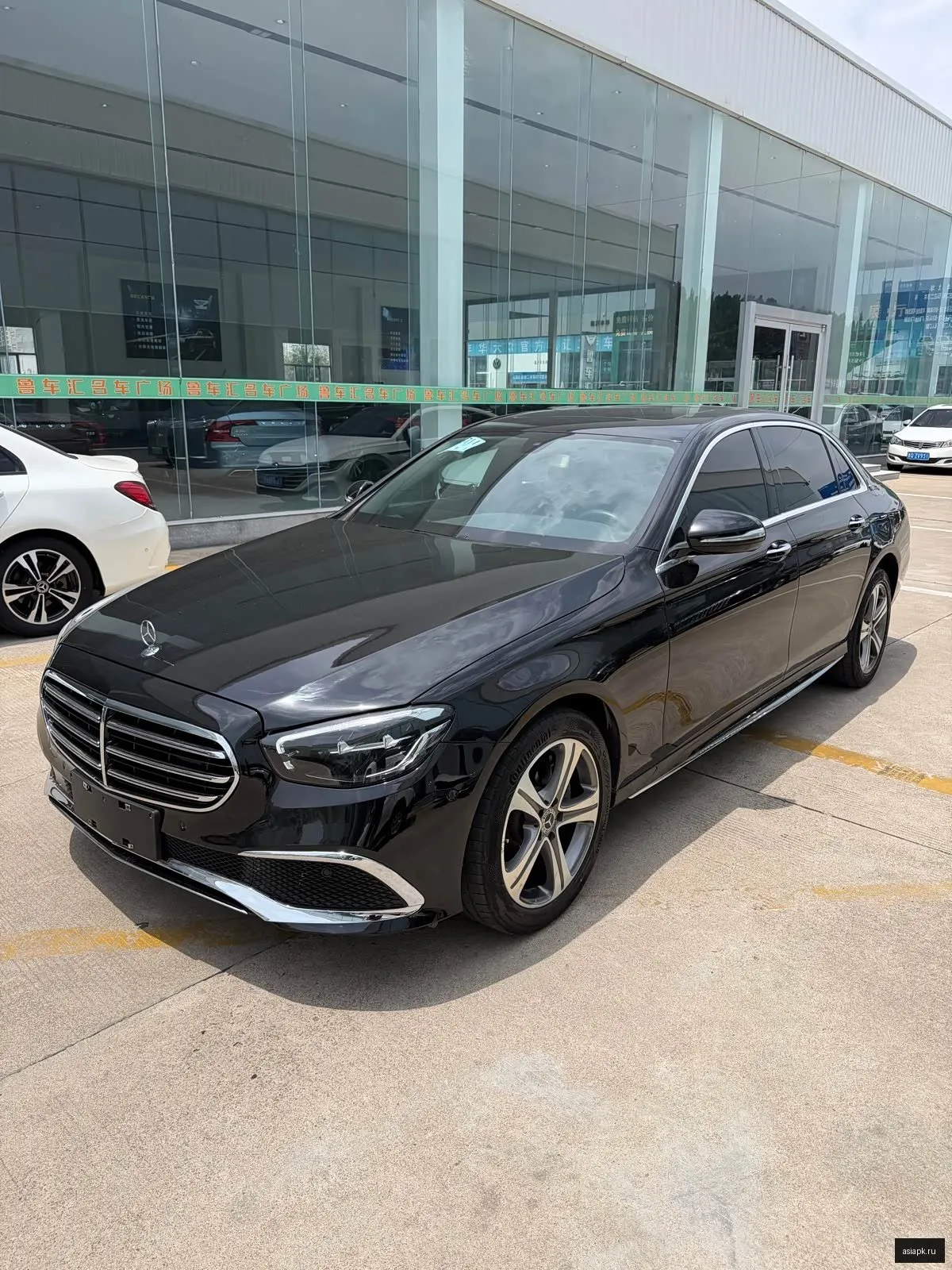 Mercedes-Benz E-Class 2