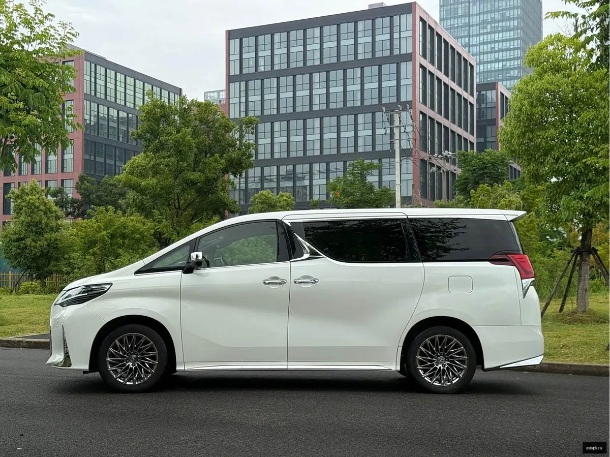 Toyota Alphard 2