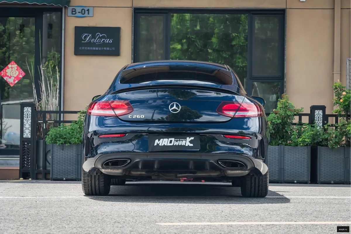 Mercedes-Benz C-Class 5