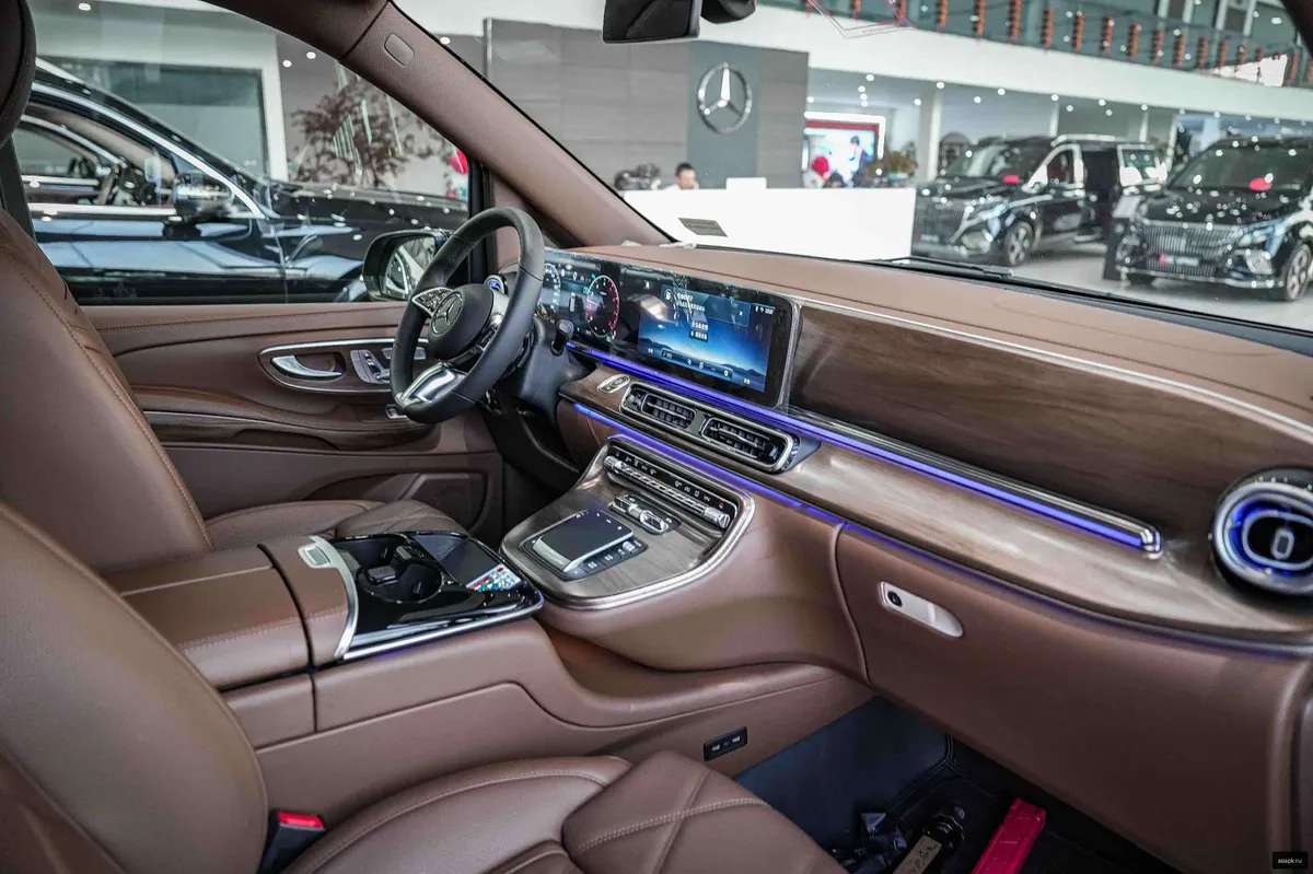 Mercedes-Benz V-Class 5