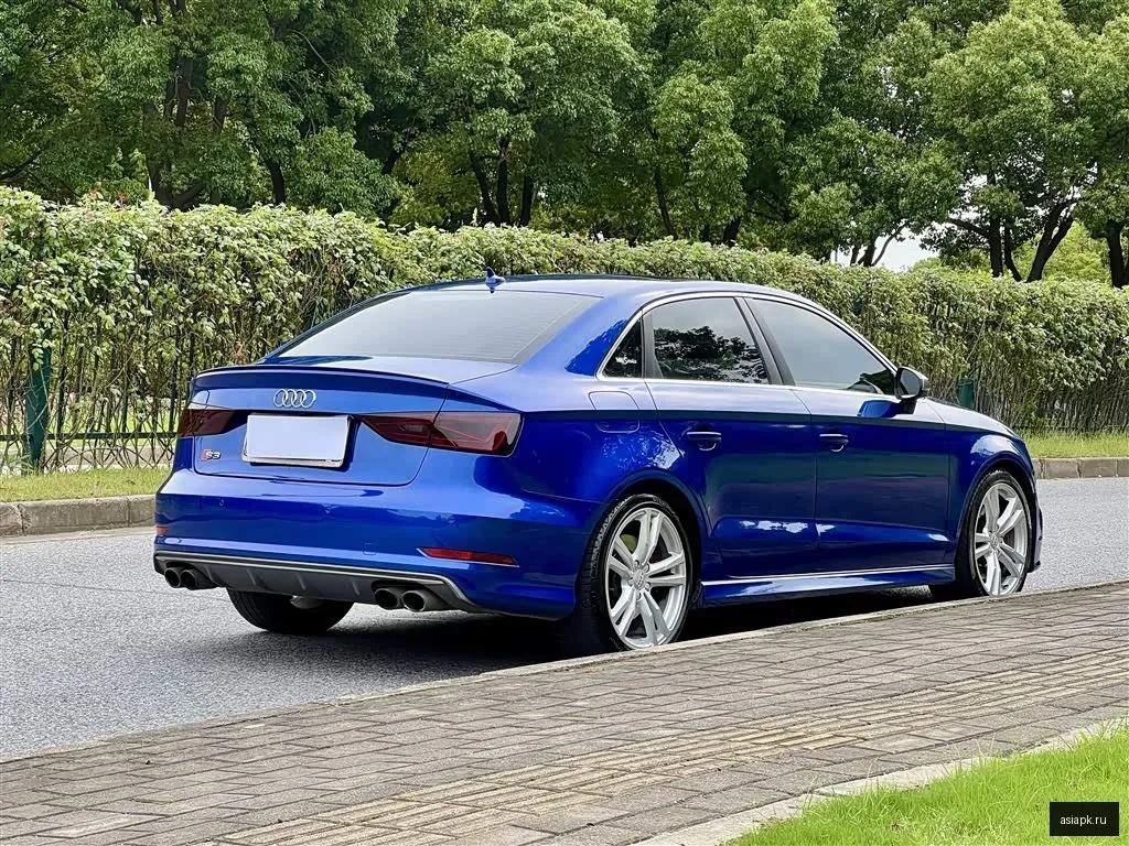 Audi S3 4