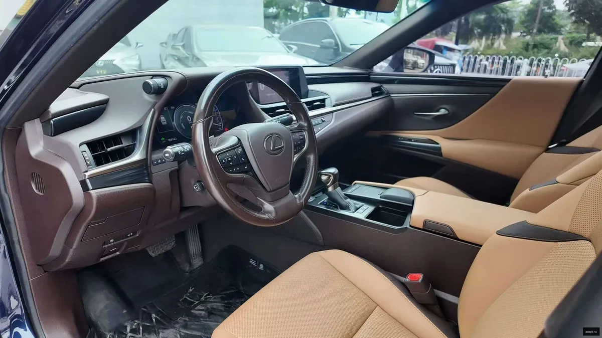 Lexus ES250 4