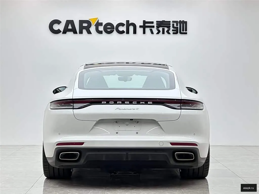 Porsche Panamera 4