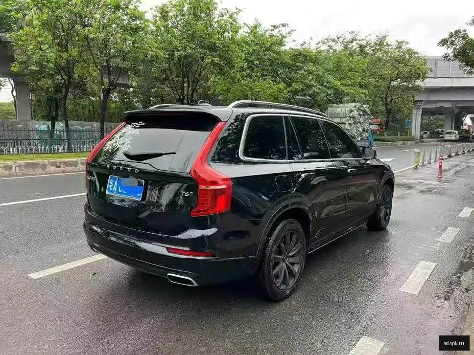 Volvo XC90 4