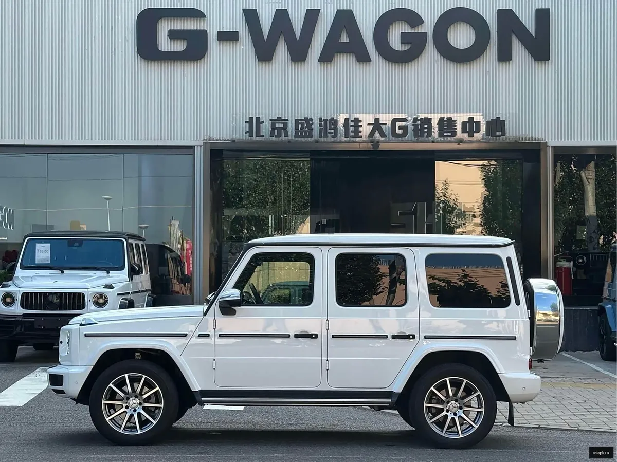 Mercedes-Benz G-Class 2