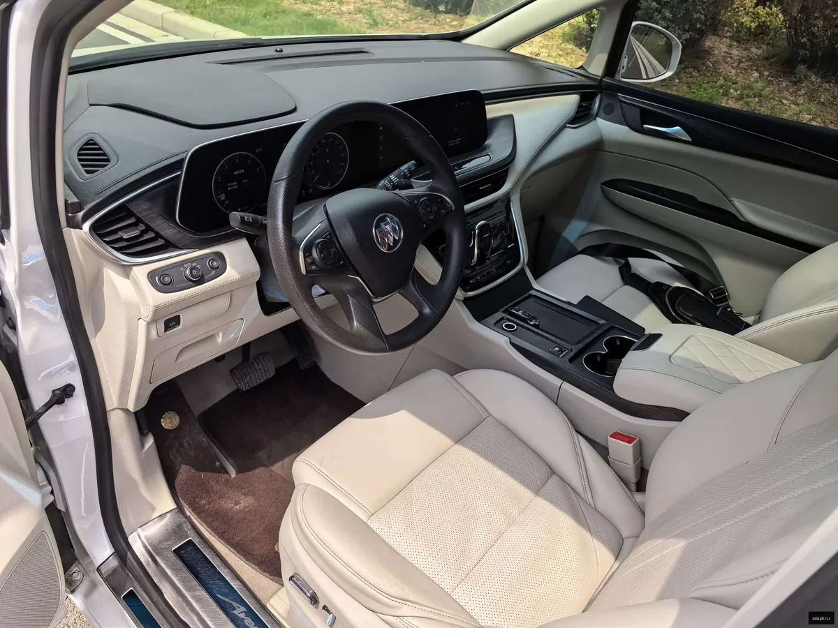 Buick GL8 4