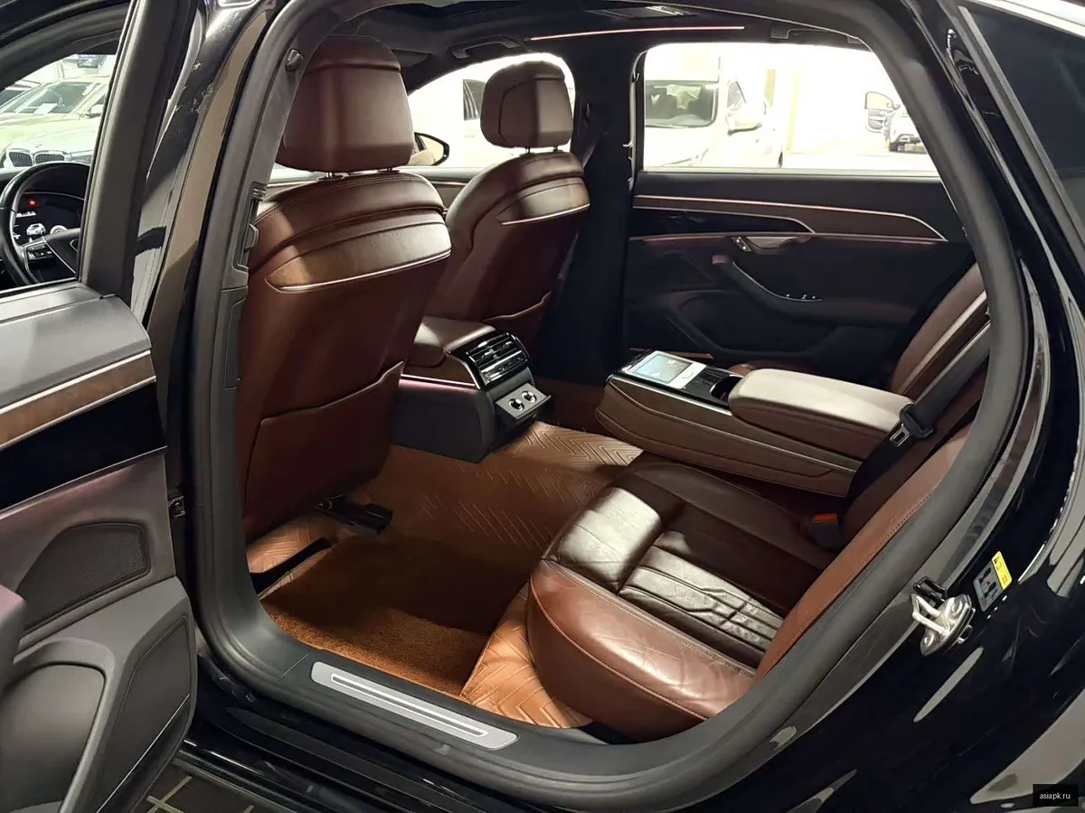 Audi A8 5