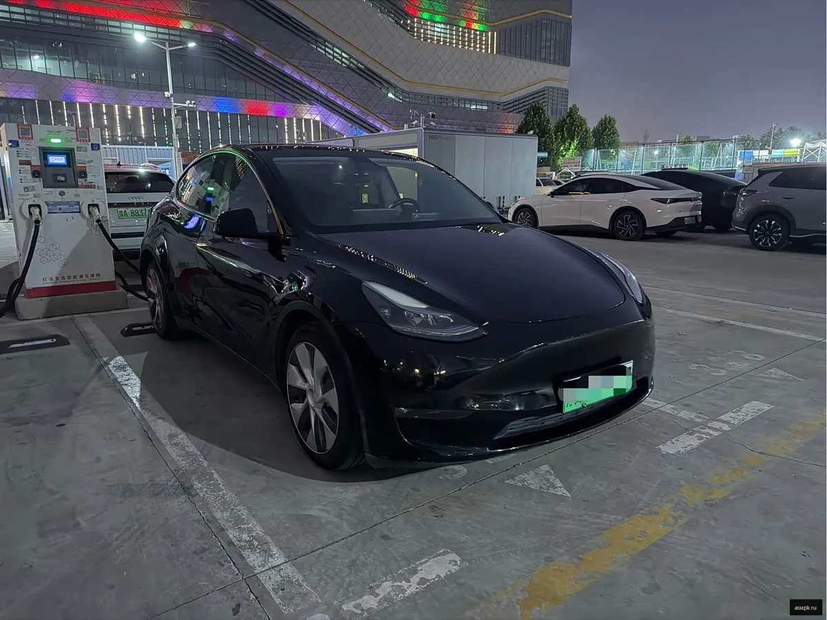 tesla Model Y 3