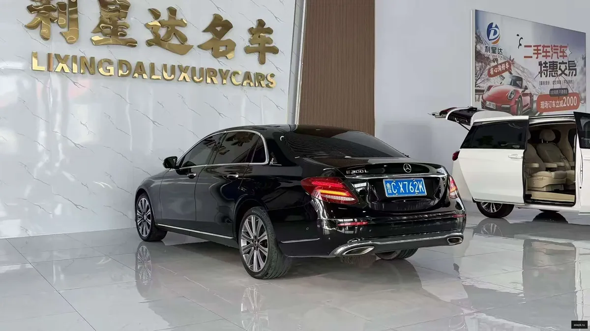 Mercedes-Benz E-Class 5