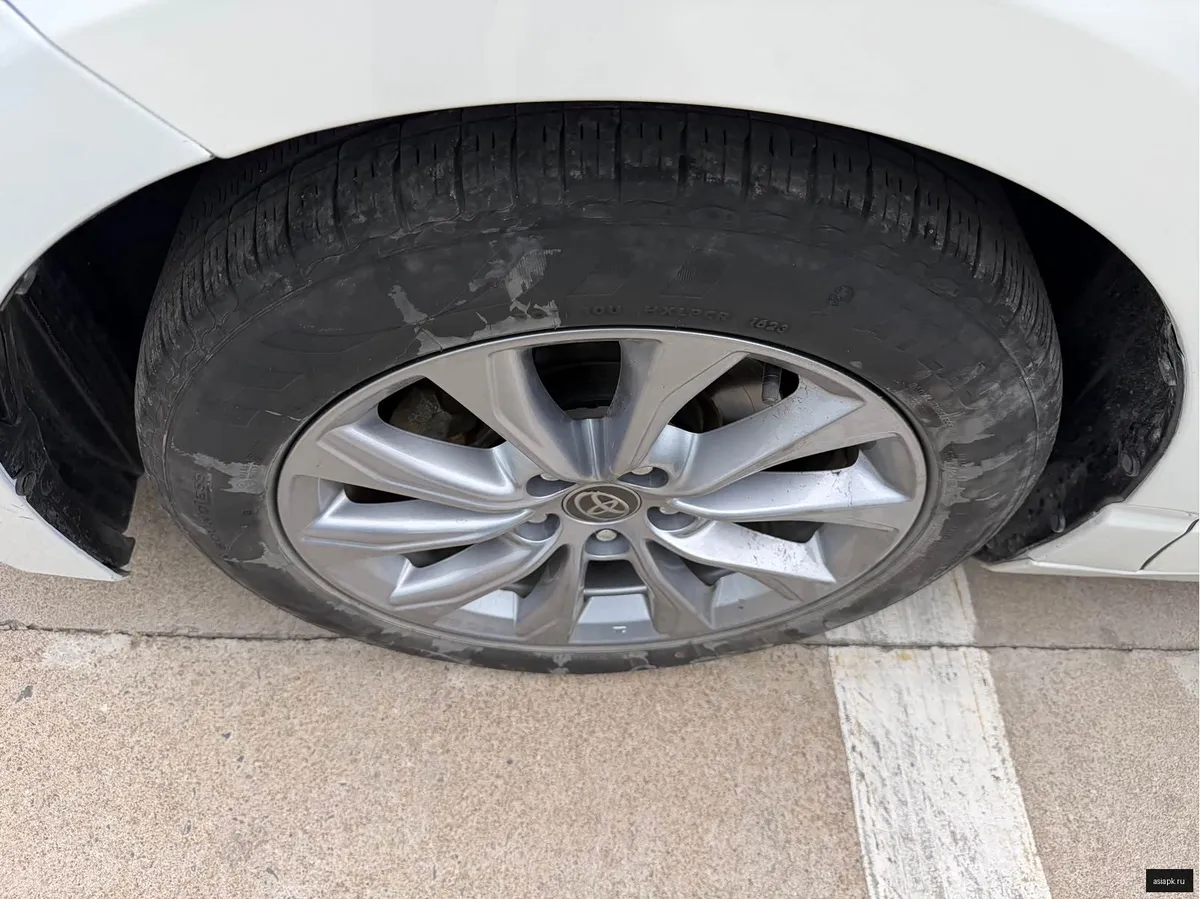 Toyota Avalon 4