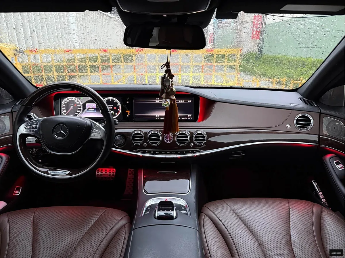 Mercedes-Benz S-Class 5