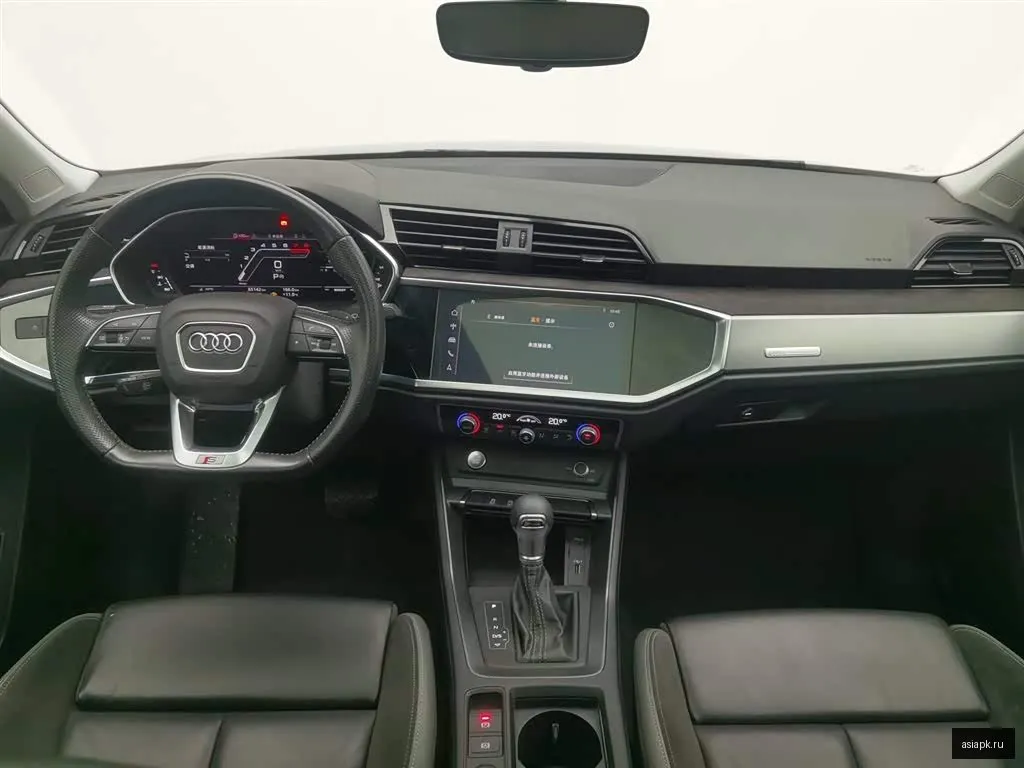 Audi Q3 5