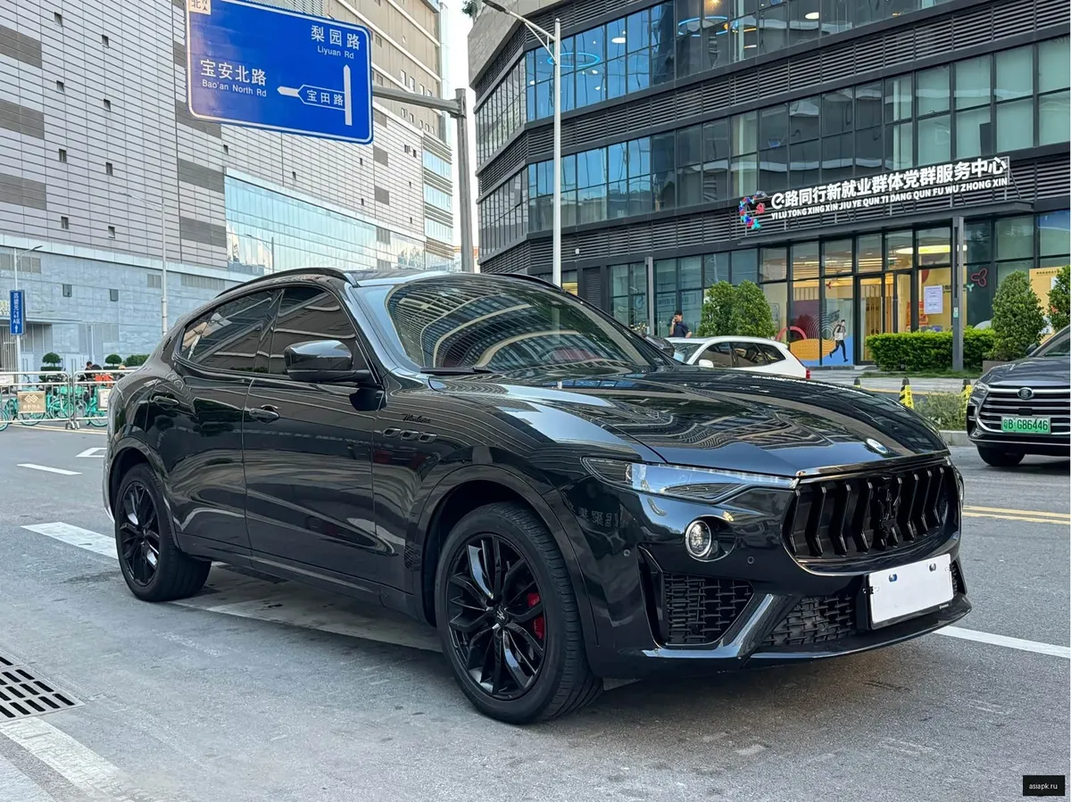 Maserati Levante 3