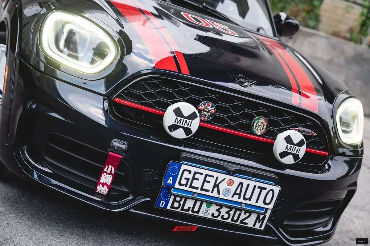 MINI Hatch 4
