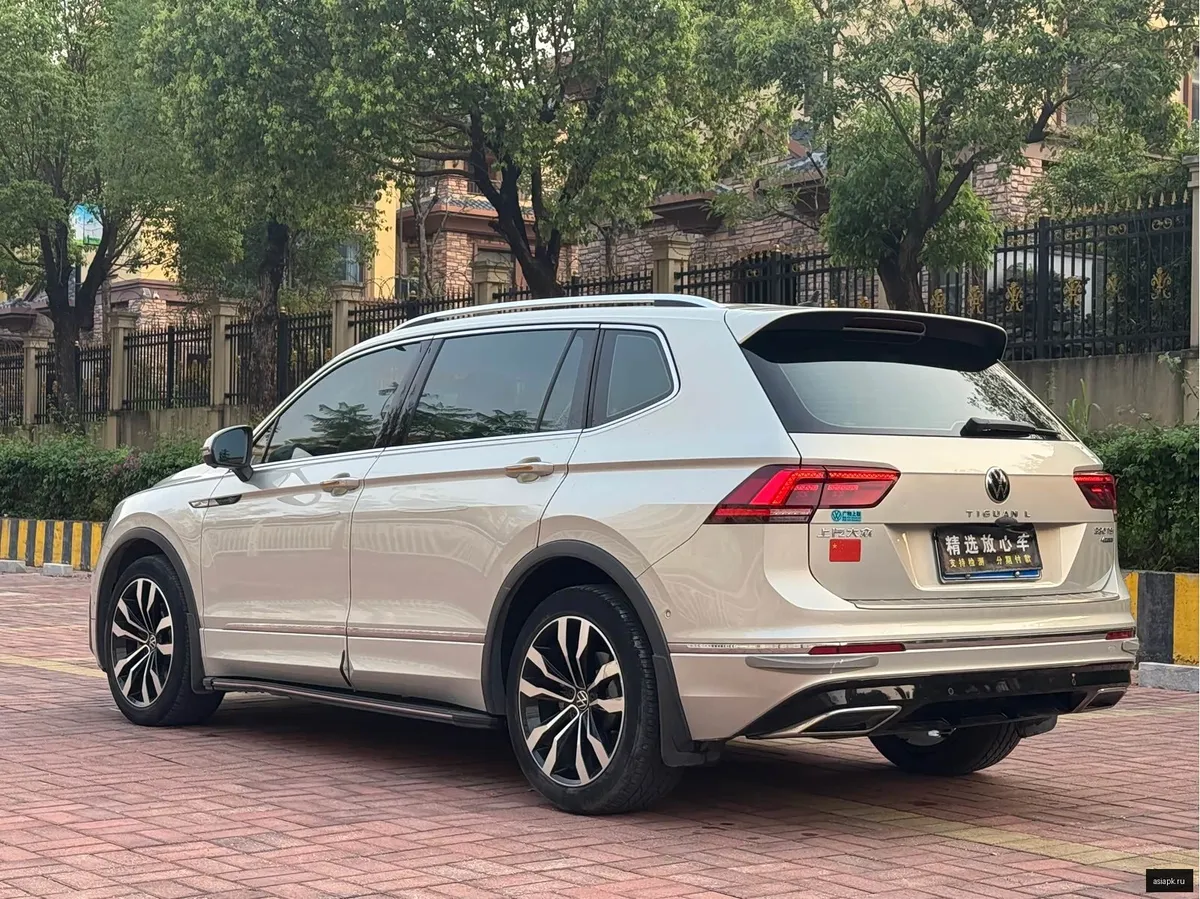 Volkswagen Tiguan L 6
