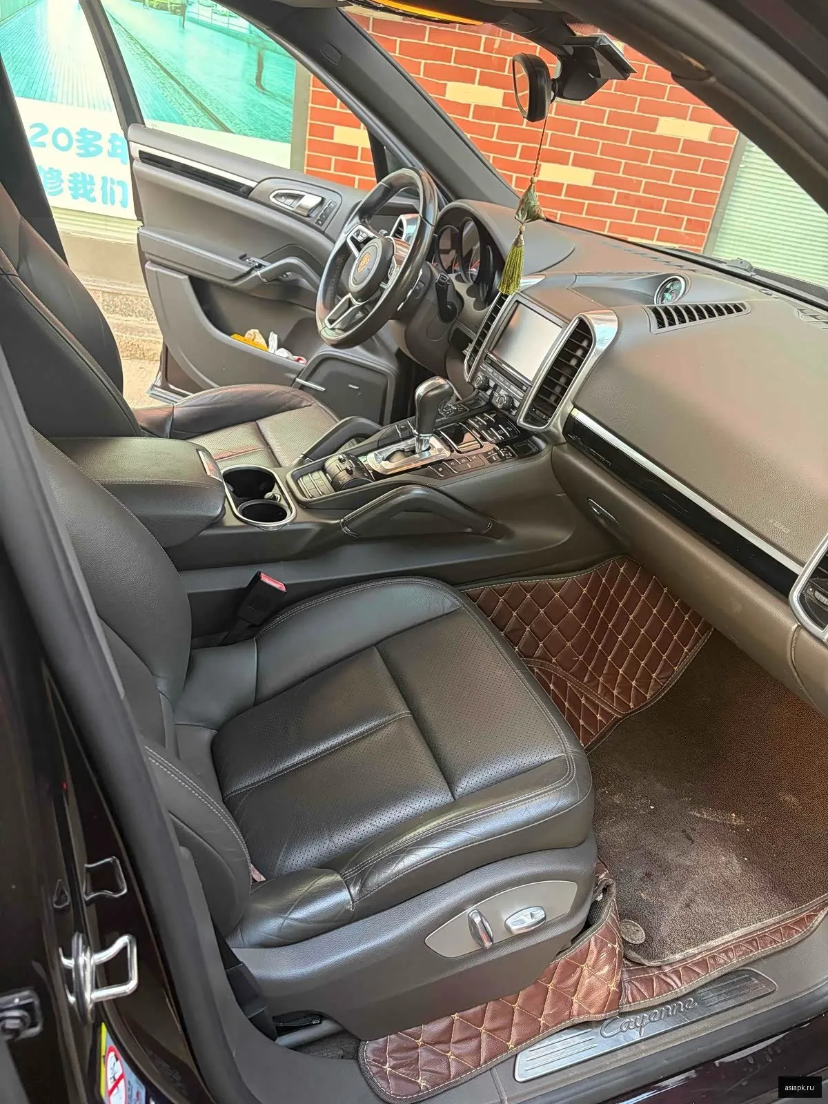Porsche Cayenne 2