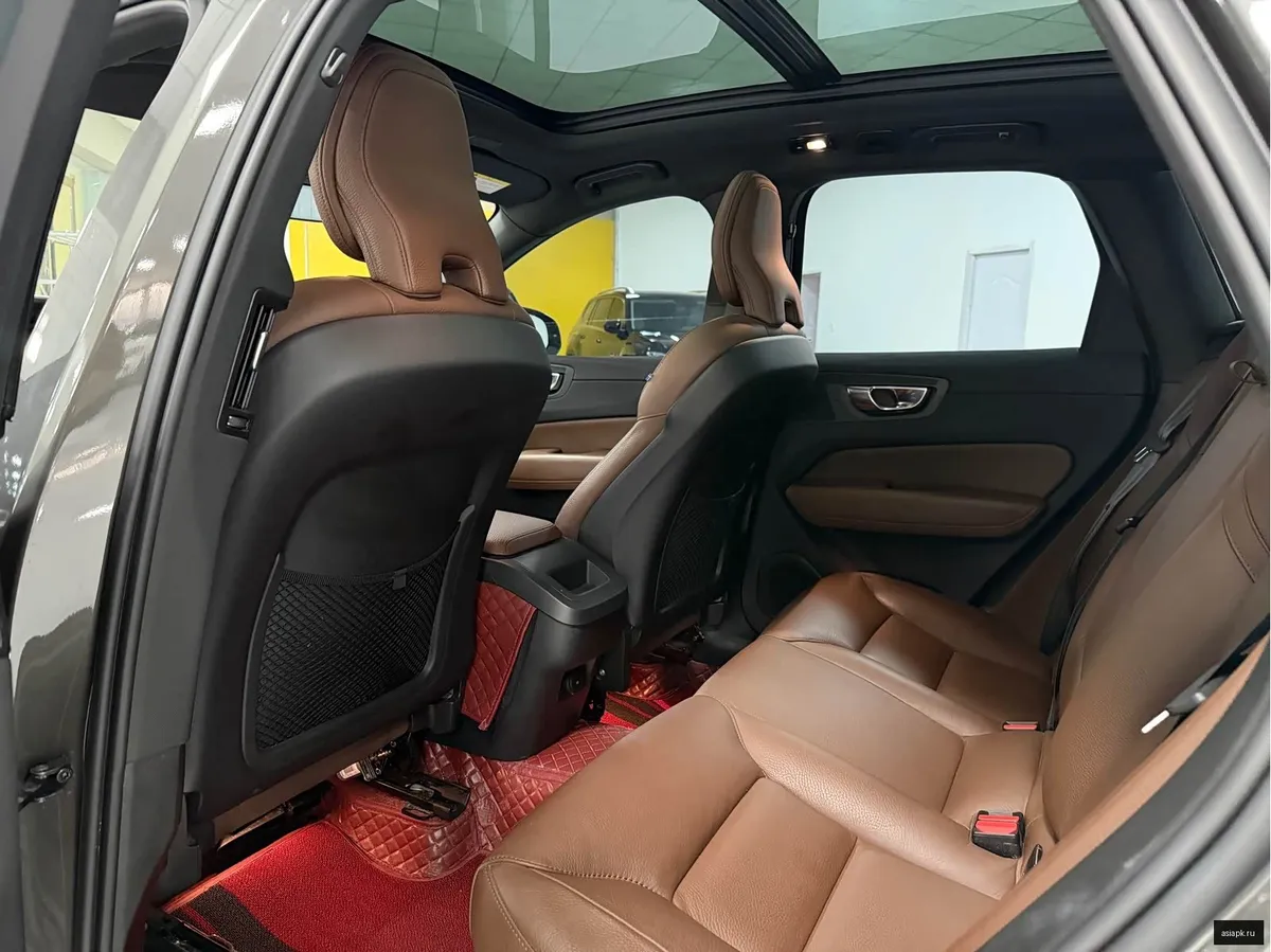 Volvo XC60 6