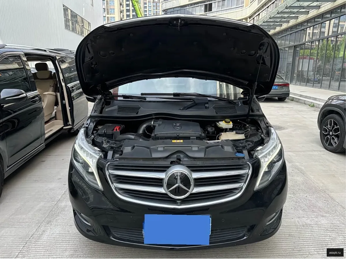 Mercedes-Benz V-Class 5