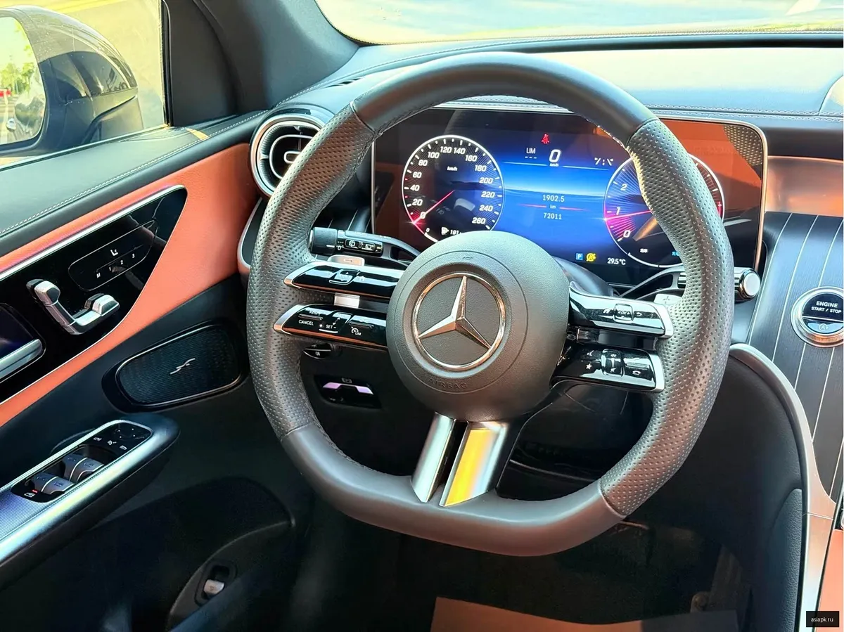 Mercedes-Benz GLC-Class AMG 5
