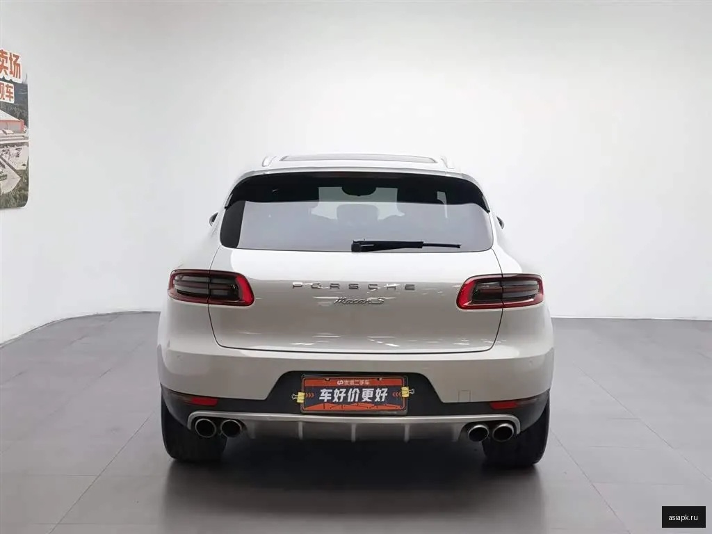 Porsche Macan 4