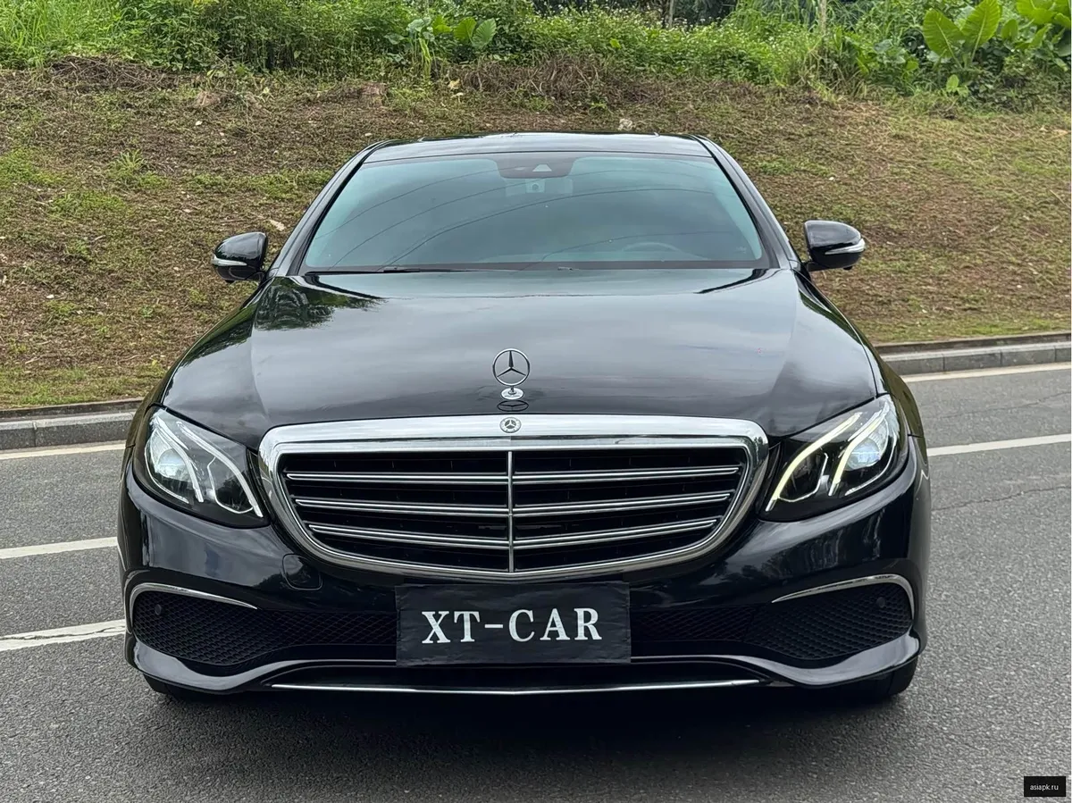 Mercedes-Benz E-Class 2
