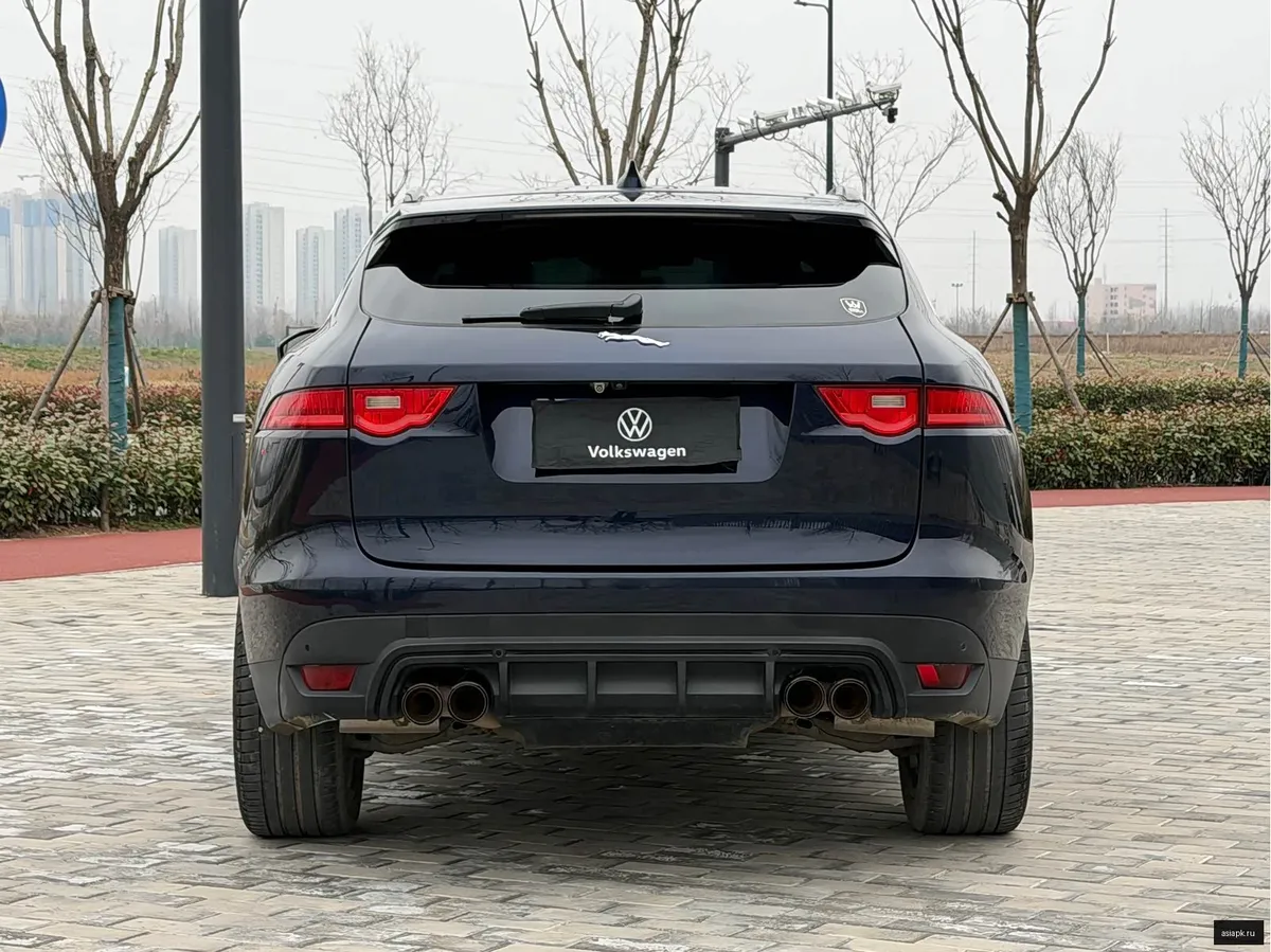 Jaguar F-Pace 5