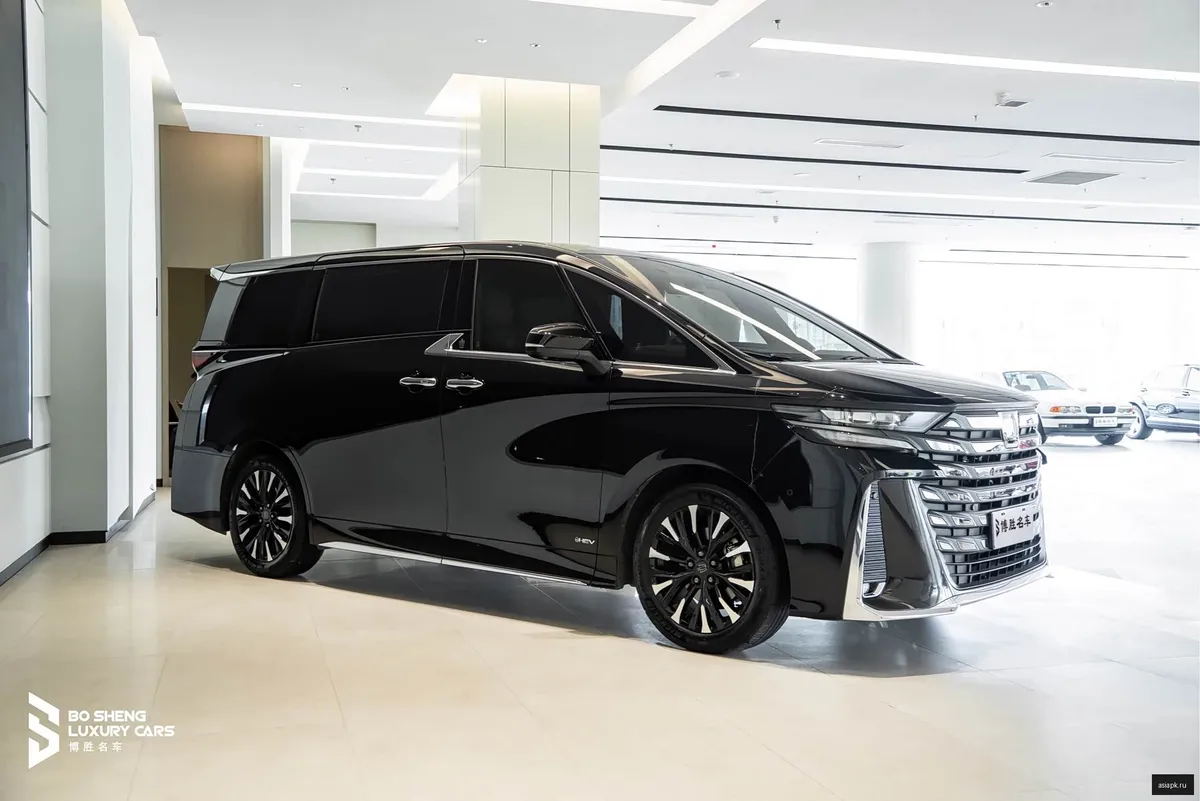 Toyota Vellfire 4