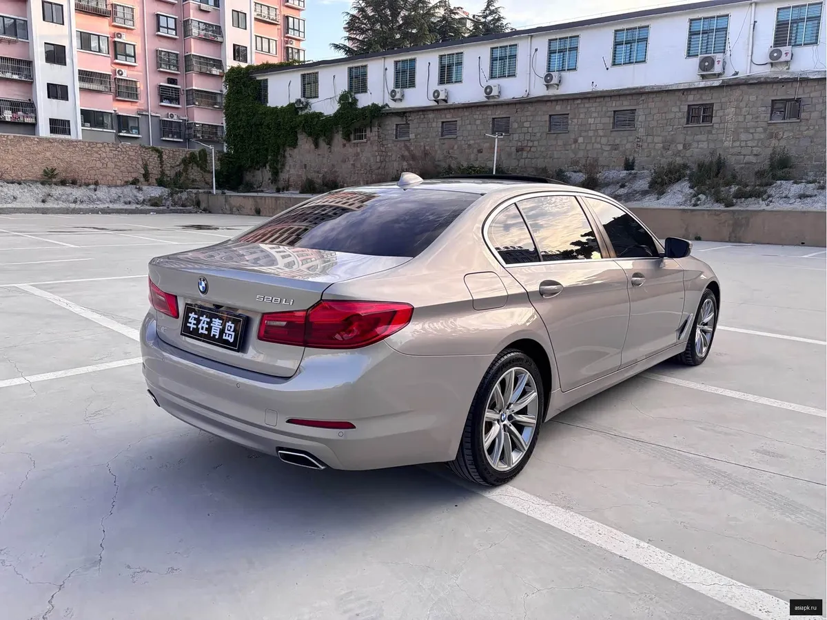 BMW 5-Series 5