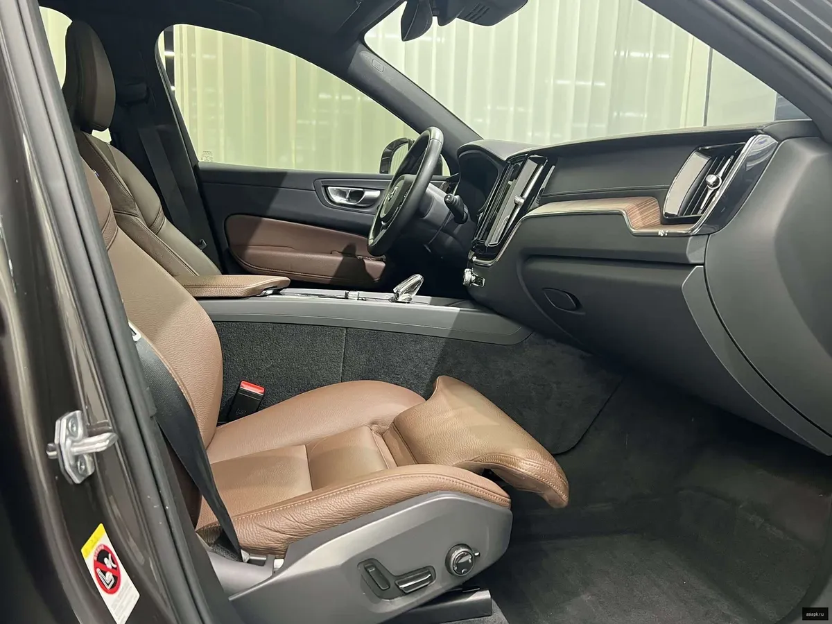 Volvo XC60 5